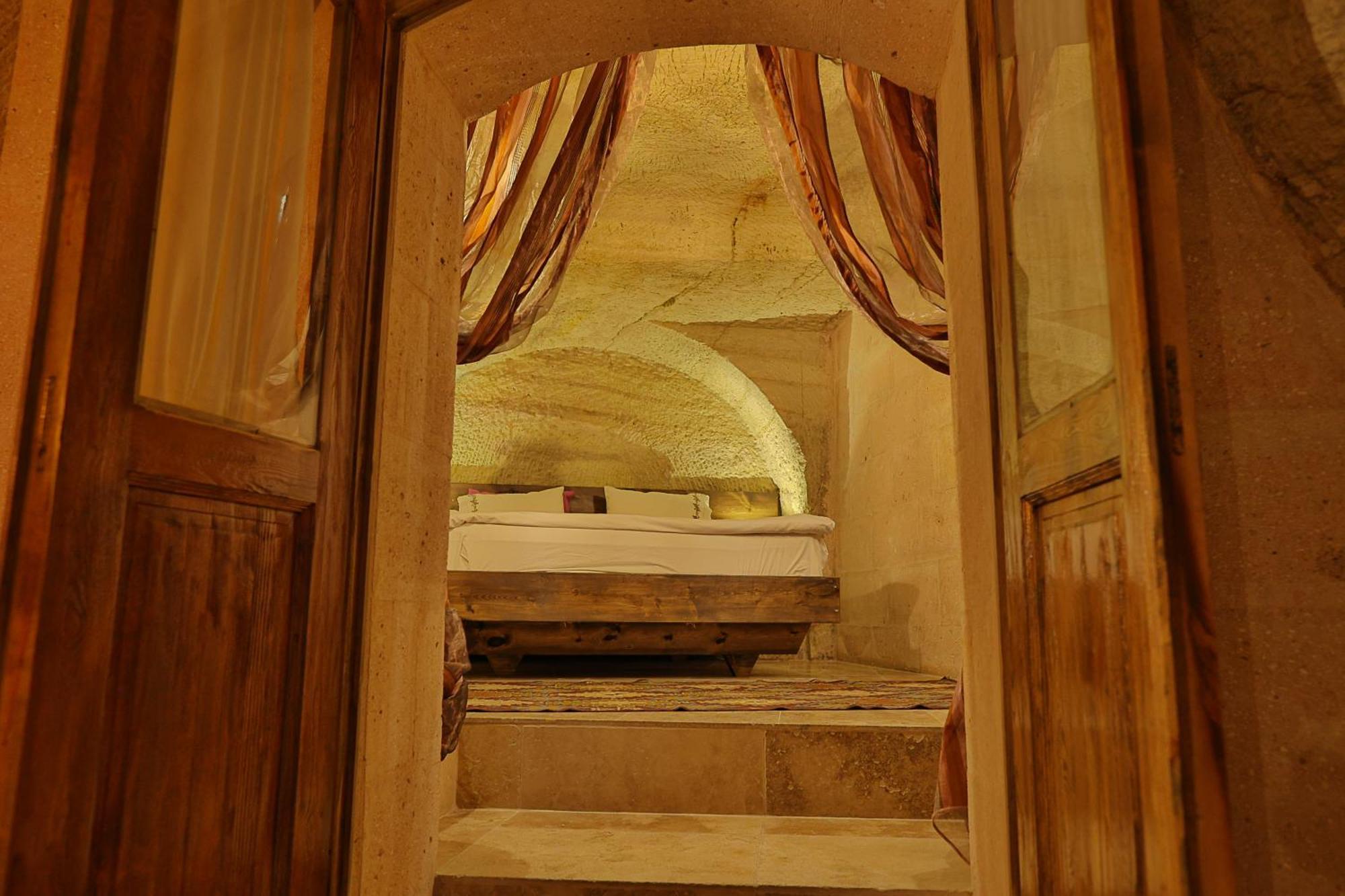 Demisos Caves Hotel Urgup Exterior photo