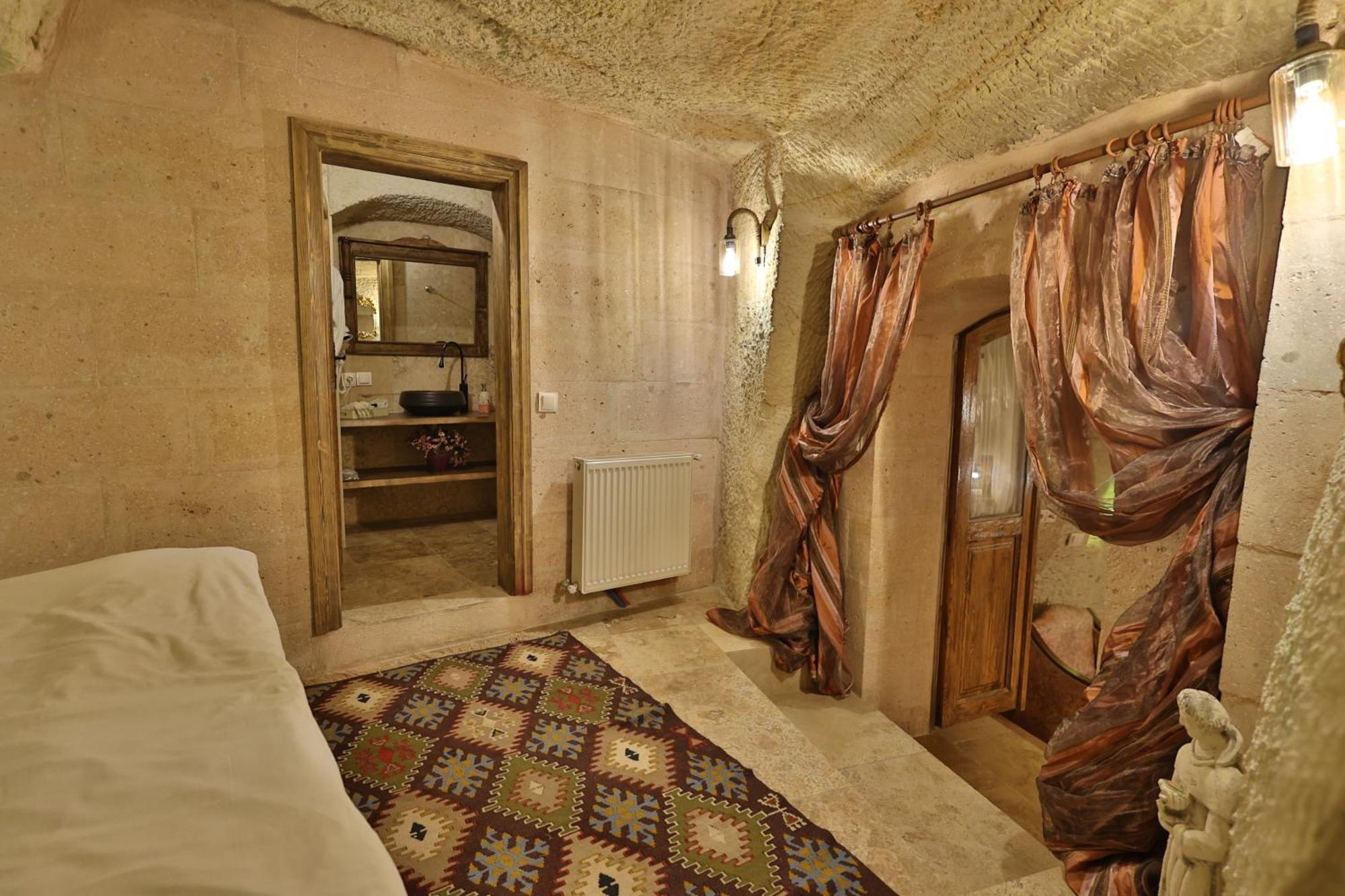 Demisos Caves Hotel Urgup Exterior photo
